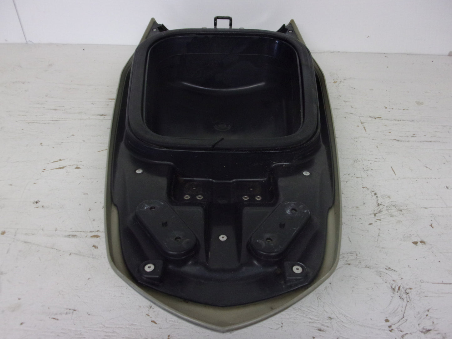 Yamaha Waverunner 2004-2005 FX 1100 FX HO OEM Engine Room # Lid F1B-U517B-40-P0