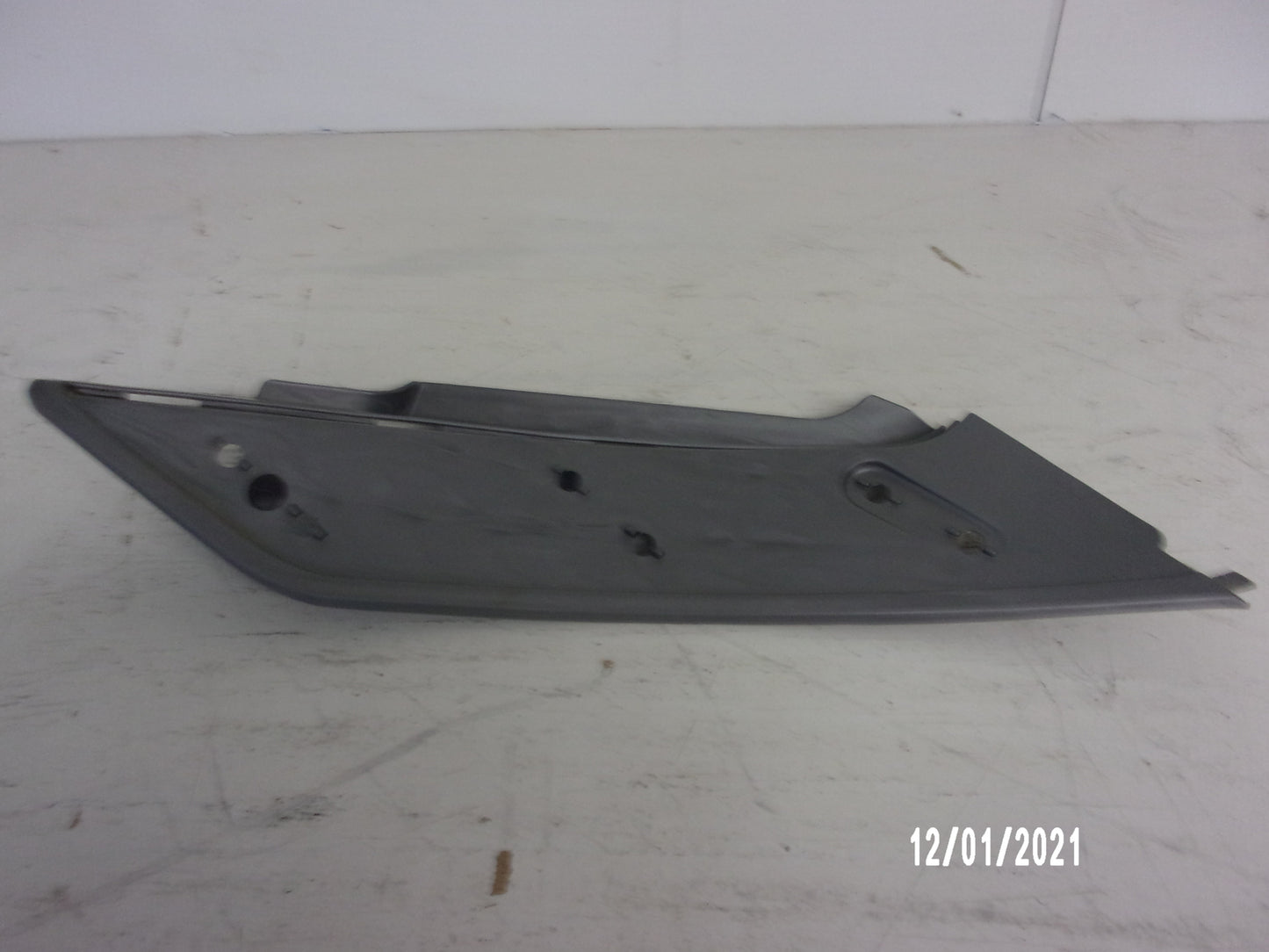 Sea Doo Bombardier PWC 2004 RXP OEM Right Hand Metallic Moulding # 291002003