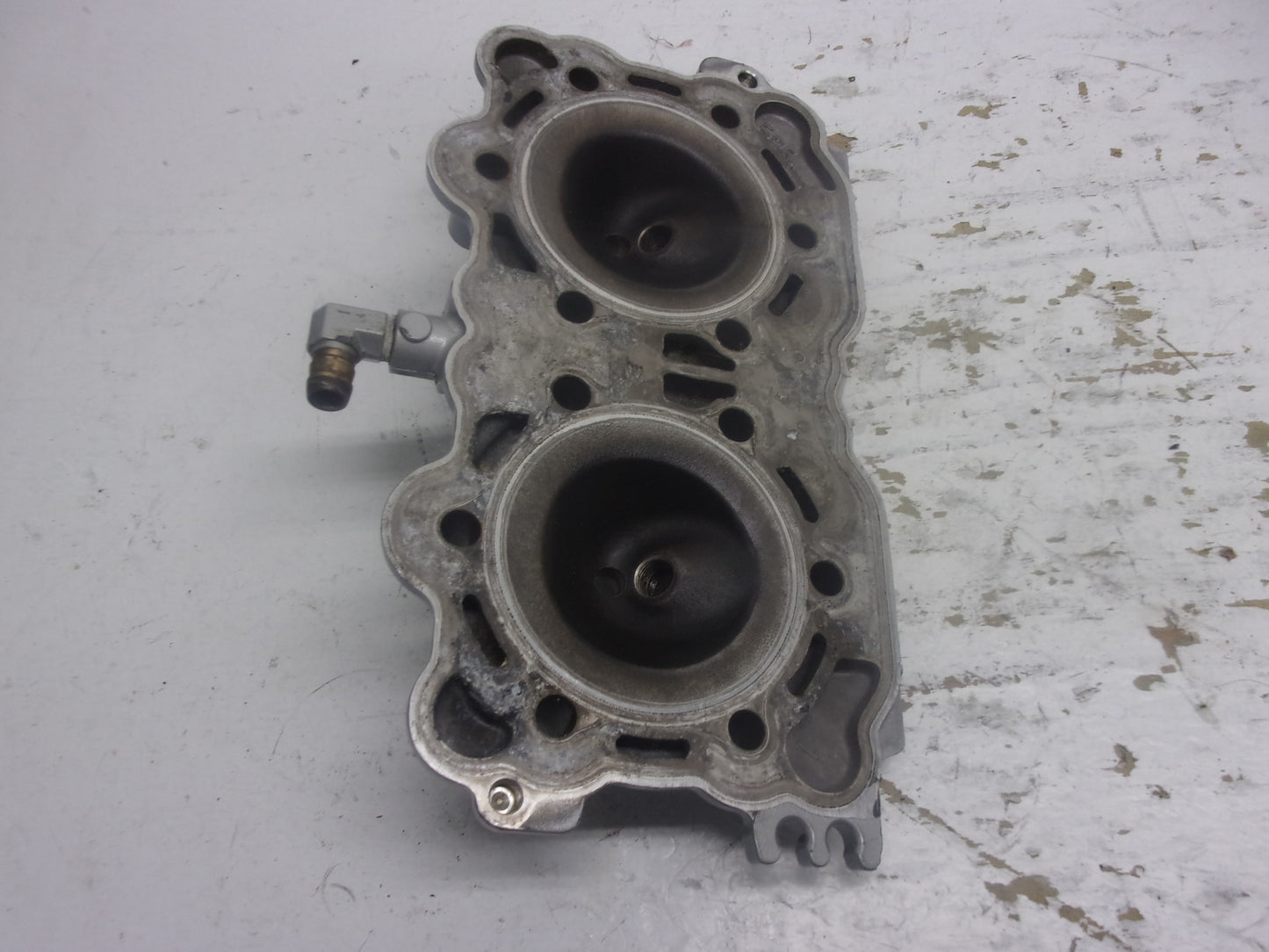 Sea Doo Bombardier PWC 2000-2002 GTX RX DI OEM Silver Cylinder Head # 290923586