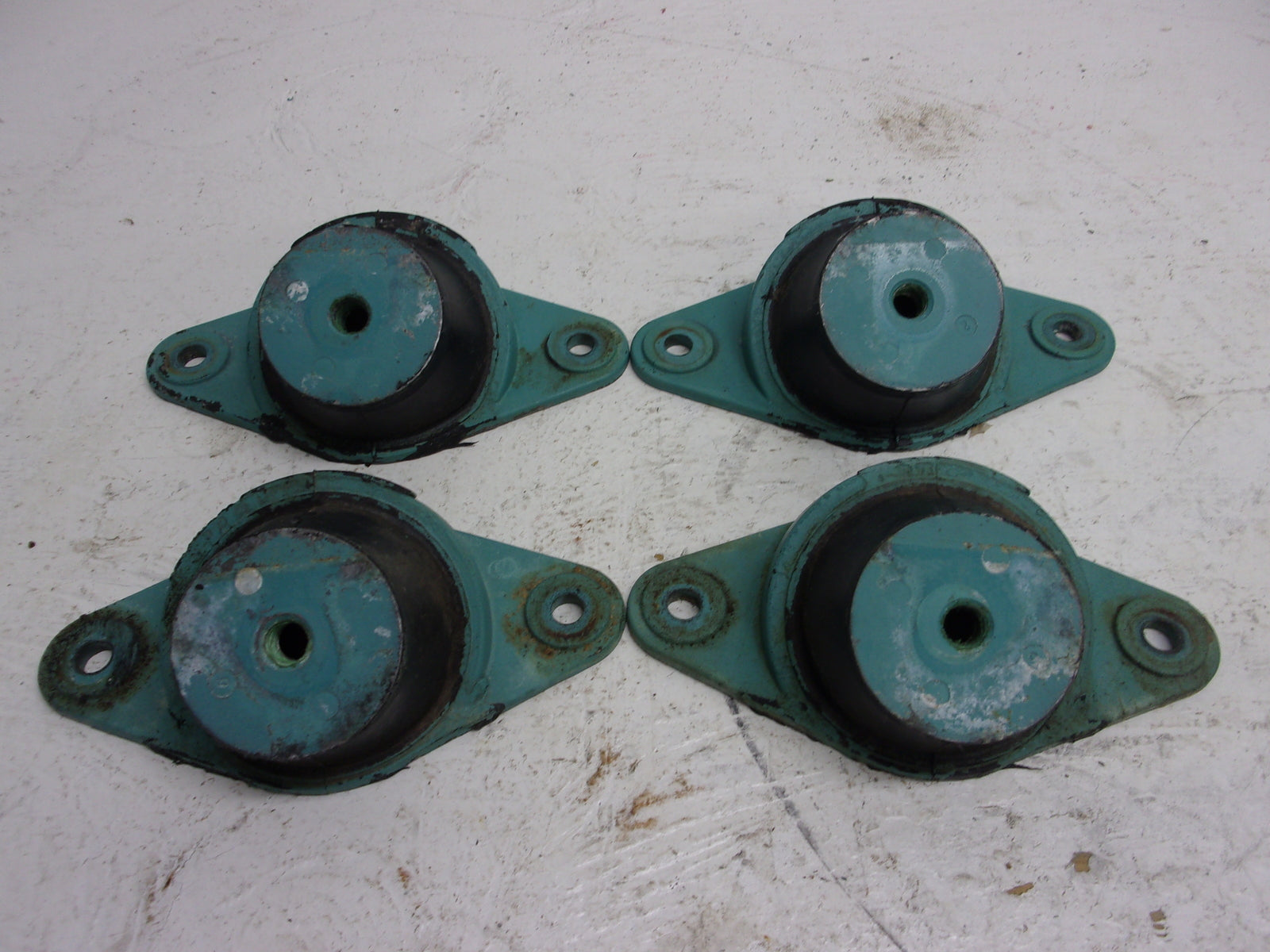 Kawasaki Jet Ski 1995-2007 ZXI STS STX 900/1100 OEM Engine Damper Set 92160-3838