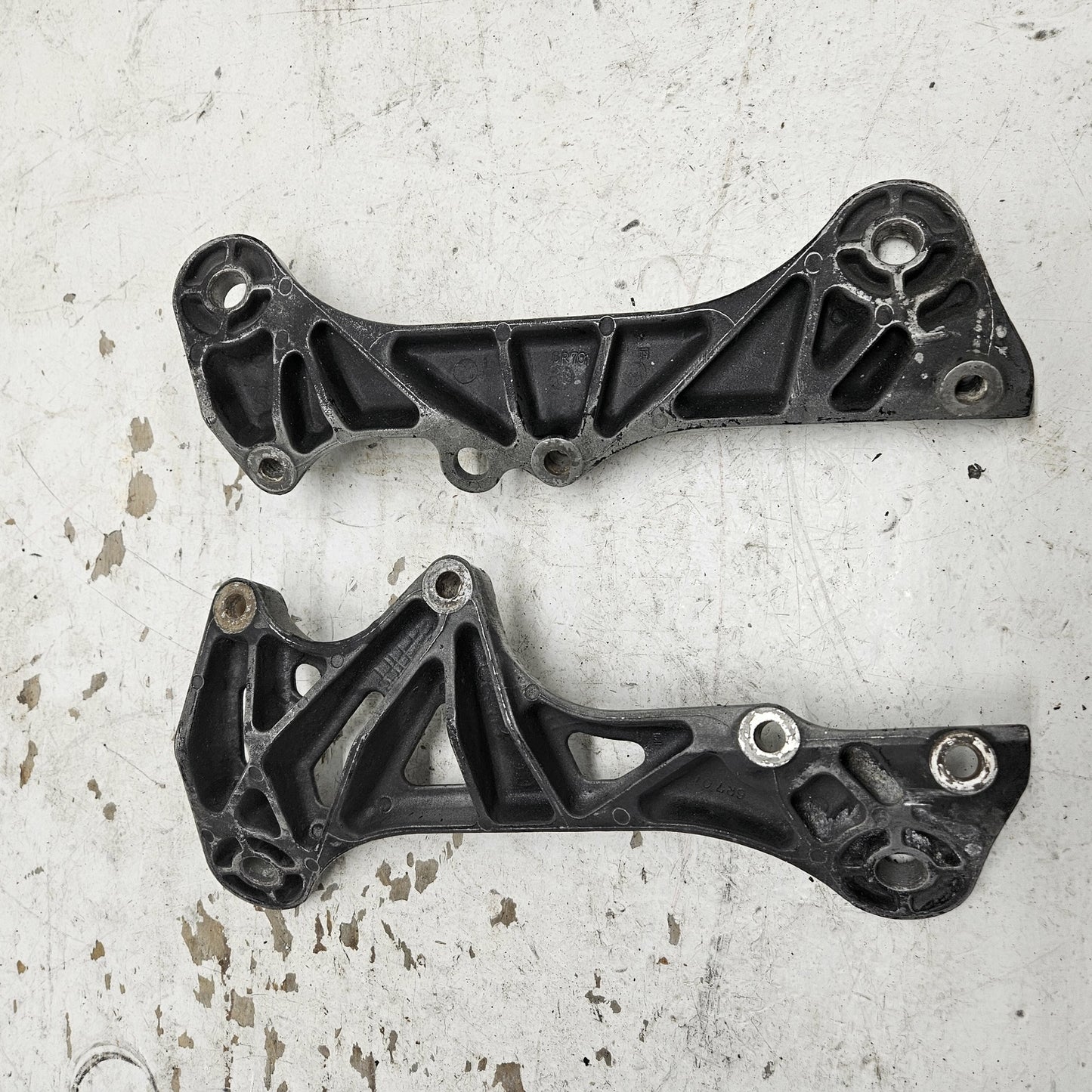 Yamaha WaveRunner 1998-2020 XL SJ GP Engine Bracket Set Part# 6R7-21415-01-94