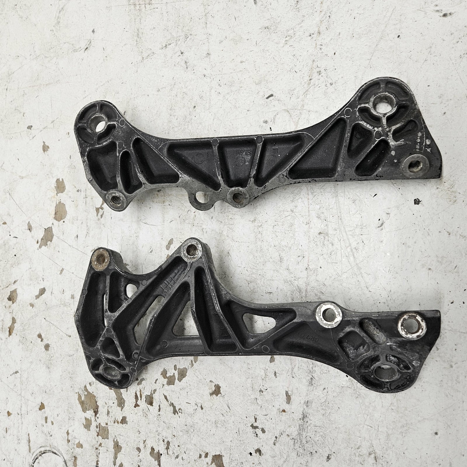 Yamaha WaveRunner 1998-2020 XL SJ GP Engine Bracket Set Part# 6R7-21415-01-94