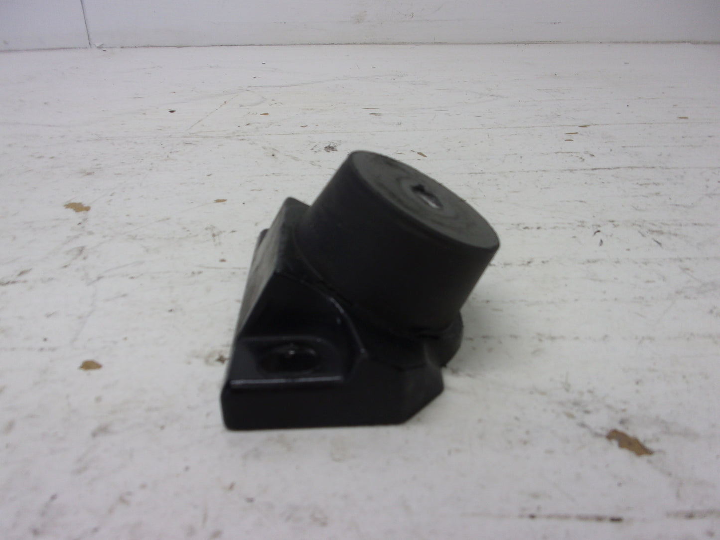 Sea Doo Bombardier 1998 GTX RFI OEM Engine Mount Set Part# 270000346