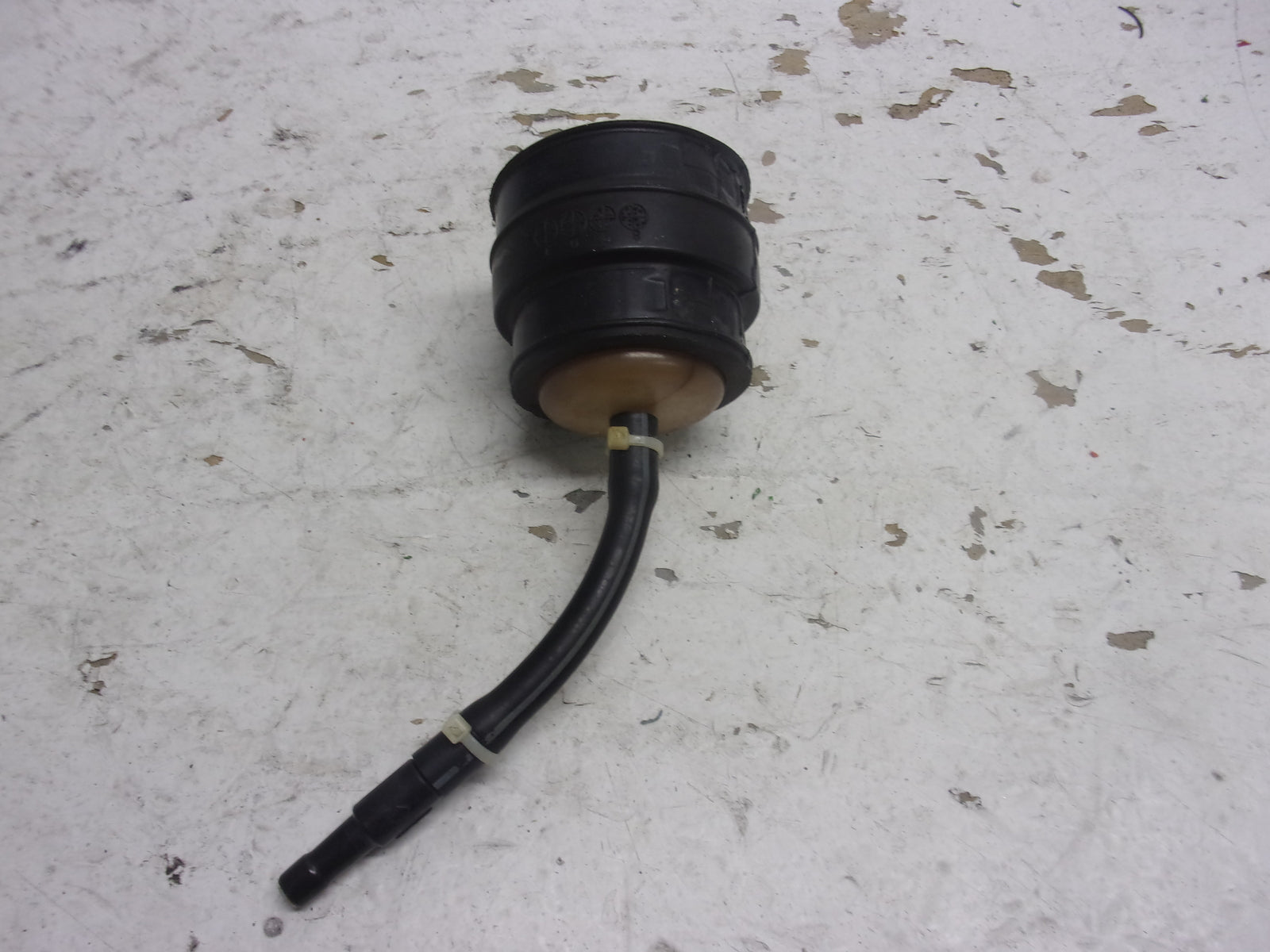 Kawasaki Jet Ski 1999-2005 Ultra 130/150 OEM Fuel Filter & Tube # 92191-3832