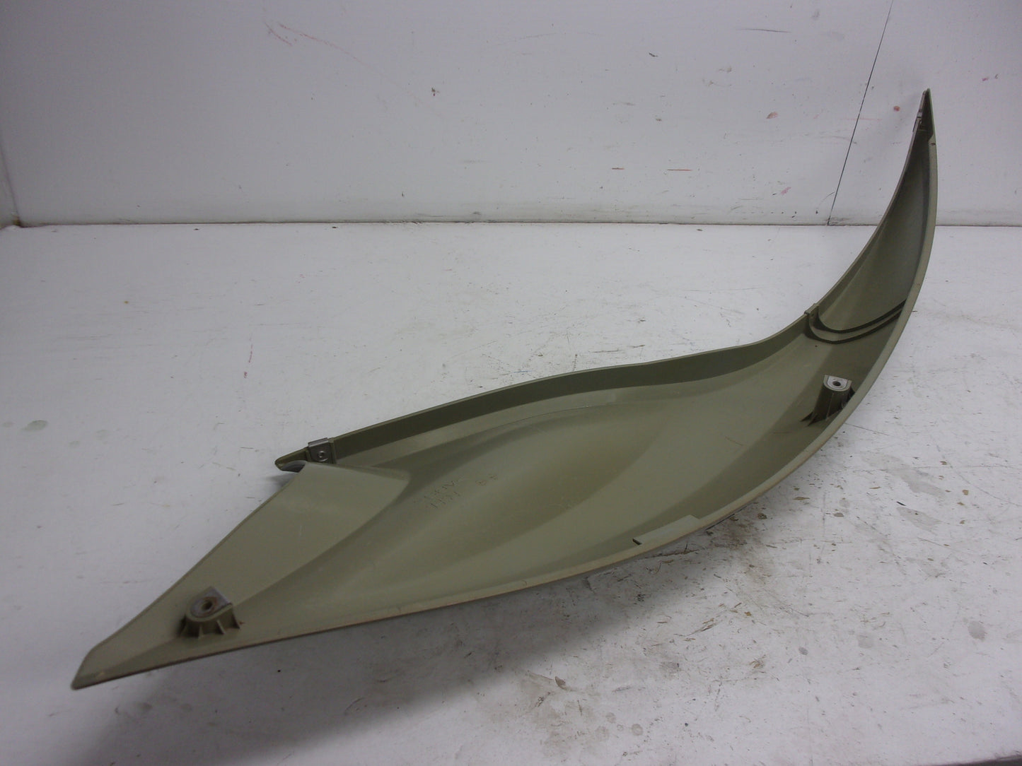 Yamaha WaveRunner 2002 FX140 OEM Greenish Gray RH Side Cover # F1B-U377C-02-P0