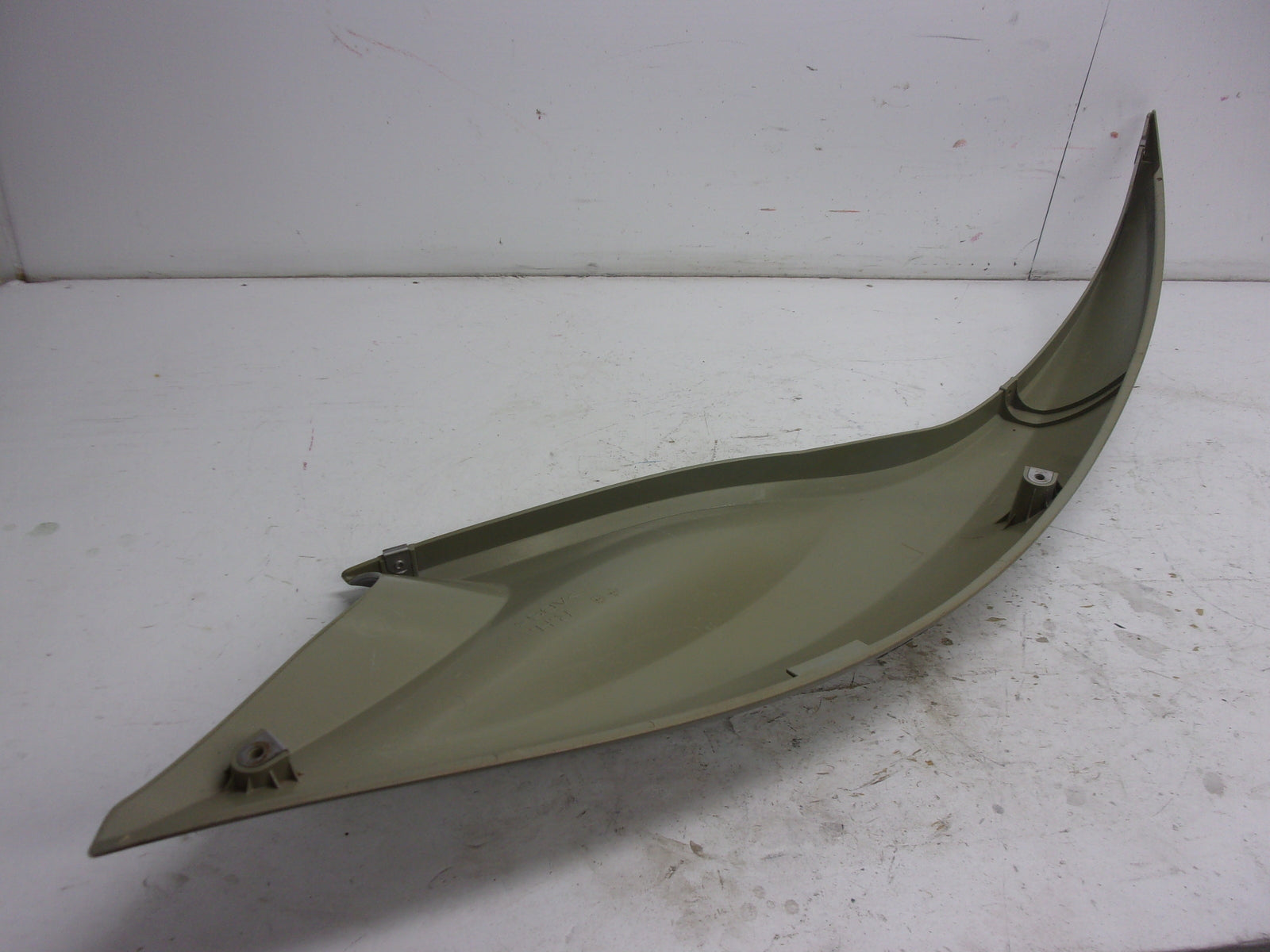 Yamaha WaveRunner 2002 FX140 OEM Greenish Gray RH Side Cover # F1B-U377C-02-P0