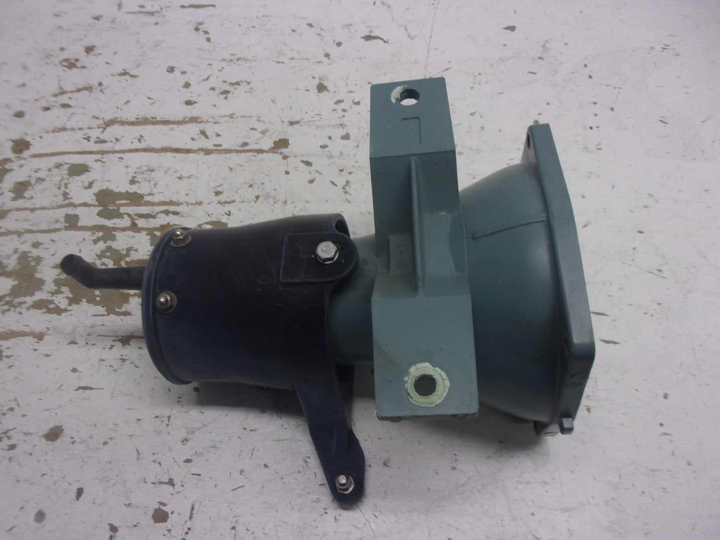 Yamaha WaveRunner 1990-1996 WaveRunner 3 OEM Pump & Nozzle Part# 6R8-51318-00-5B