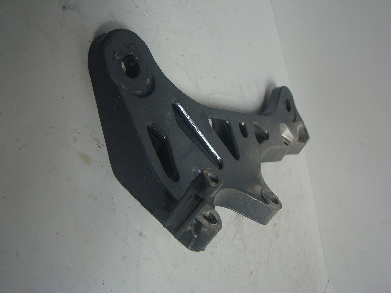 Yamaha Waverunner 2004 XL 700 Front Upper Engine Bracket Part# 6R7-21415-01-00