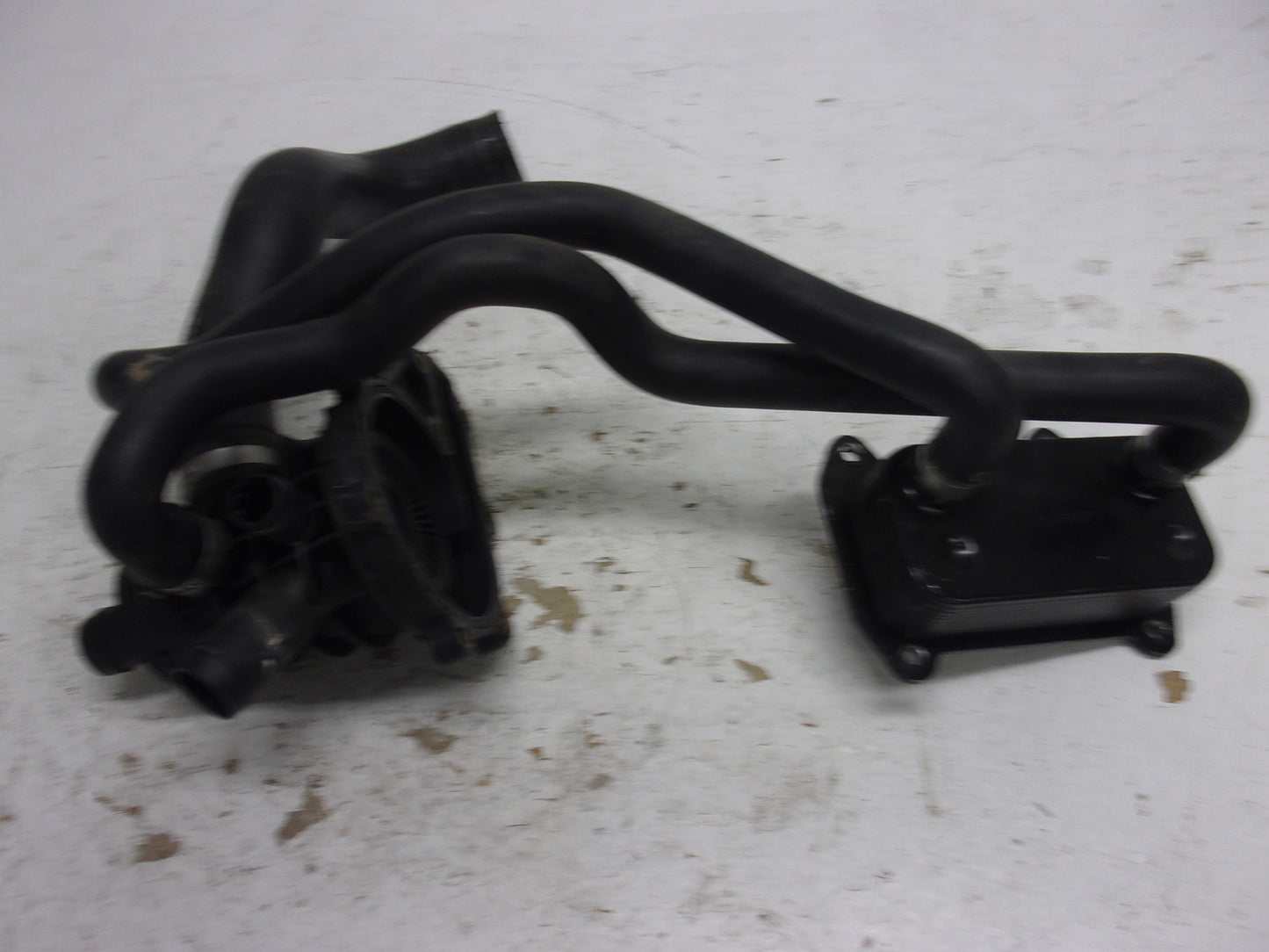 Sea Doo Bombardier 2002 GTX 4-Tec OEM Oil Cooler + Water Pump Housing 290922685