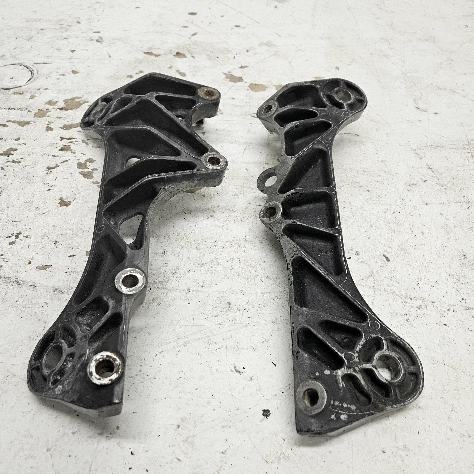 Yamaha WaveRunner 1998-2020 XL SJ GP Engine Bracket Set Part# 6R7-21415-01-94